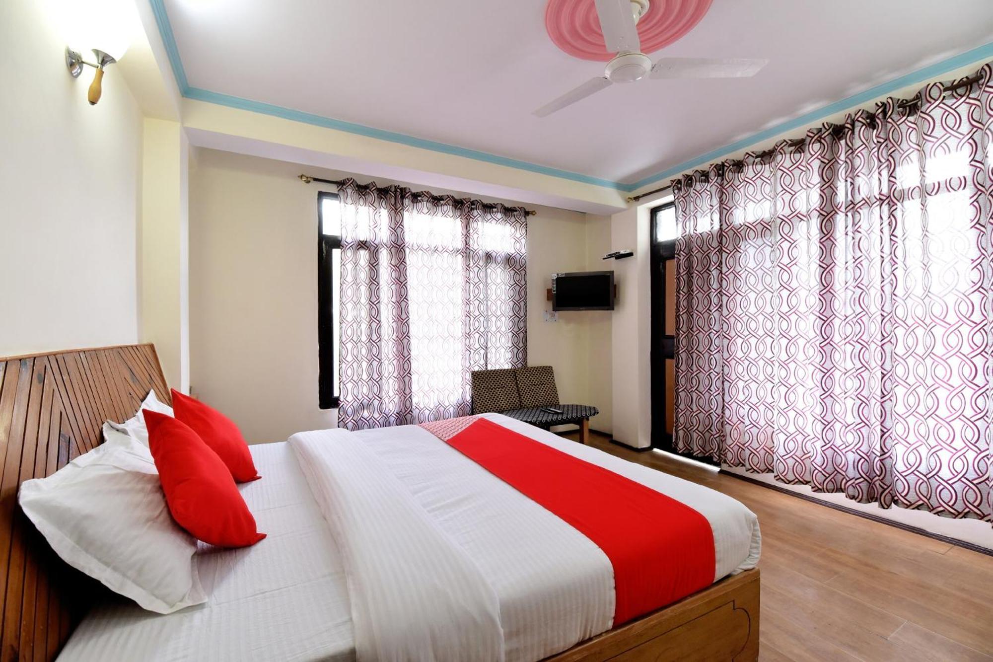 Oyo Hill View Hotel มะนาลี ภายนอก รูปภาพ